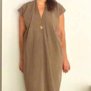 Miranda Bennett taupe Everyday dress in textured cotton one size